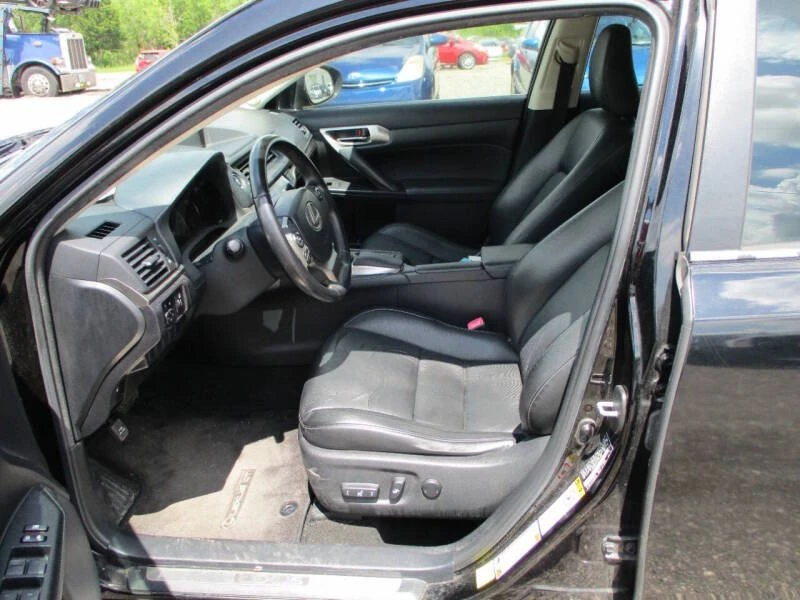 2015 Lexus CT - Image 10 of 20