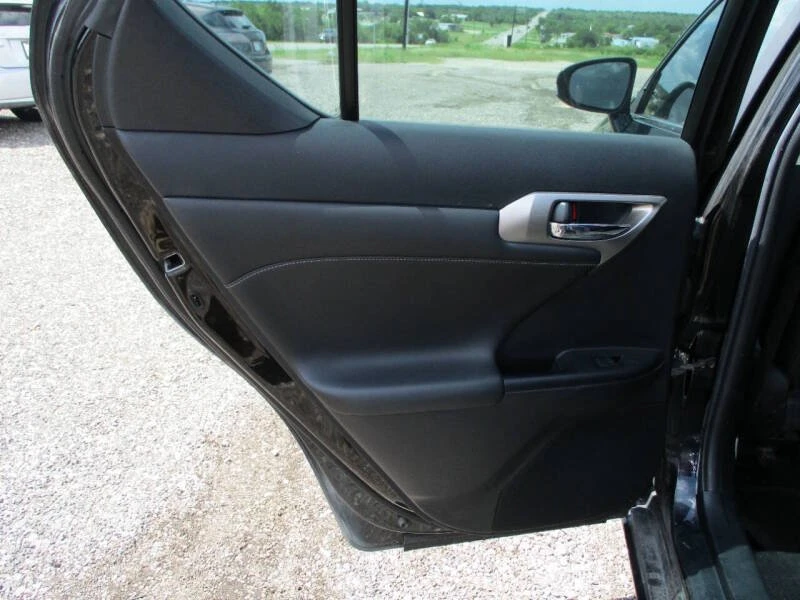 2015 Lexus CT - Image 8 of 20