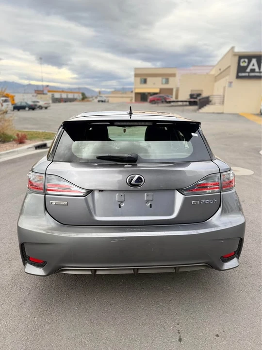 2015 Lexus CT - Image 8 of 11