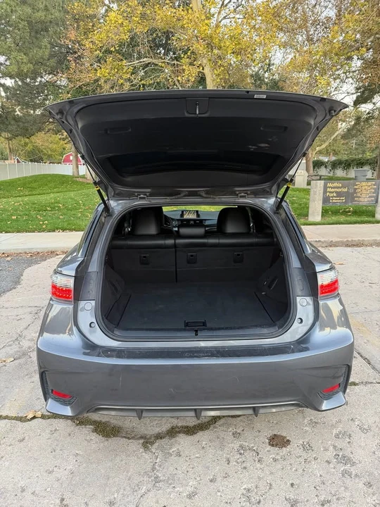 2015 Lexus CT - Image 9 of 12