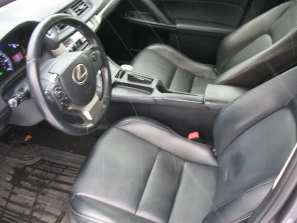 2015 Lexus CT - Image 8 of 9