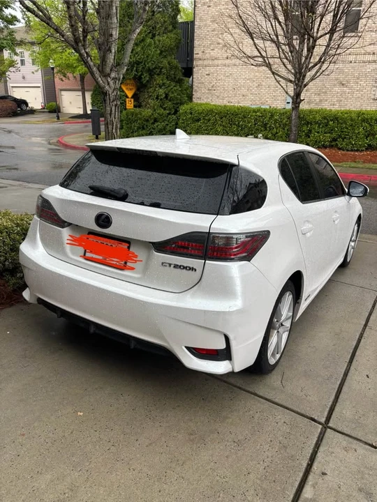 2015 Lexus CT - Image 8 of 10
