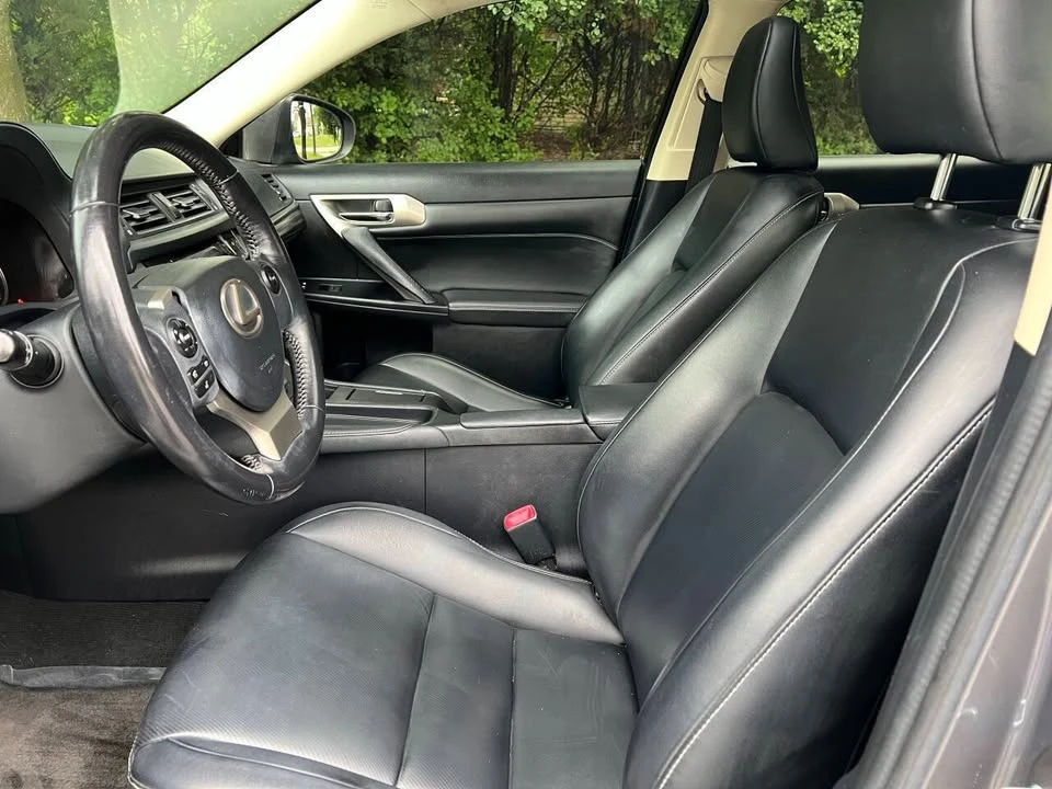 2015 Lexus CT - Image 10 of 13