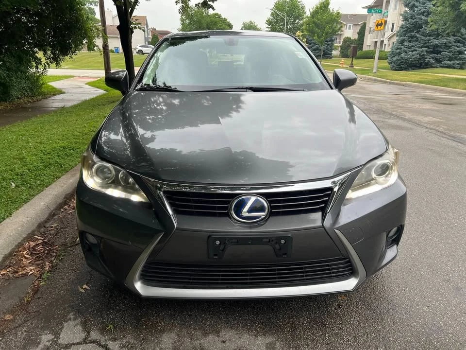 2015 Lexus CT - Image 2 of 13