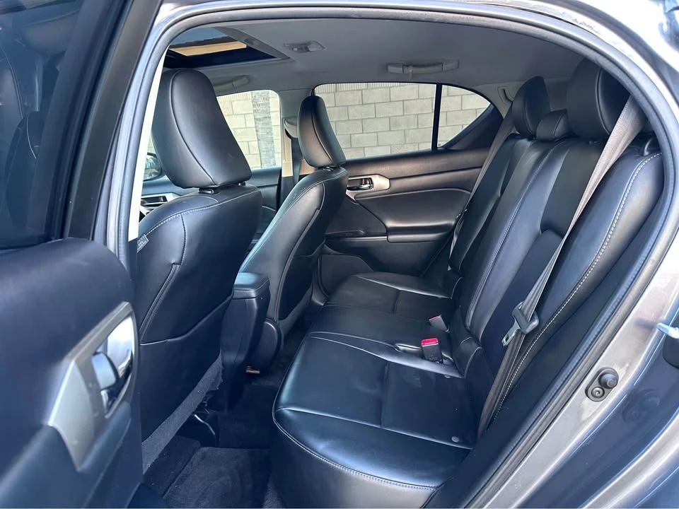 2015 Lexus CT - Image 6 of 11