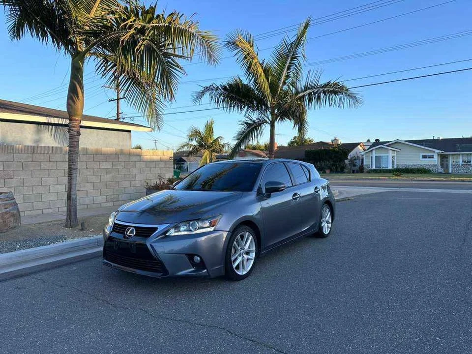 2015 Lexus CT - Image 2 of 10