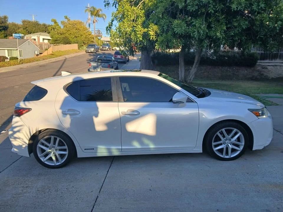 2015 Lexus CT - Image 7 of 20