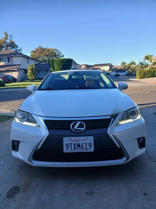 2015 Lexus CT - Image 9 of 20