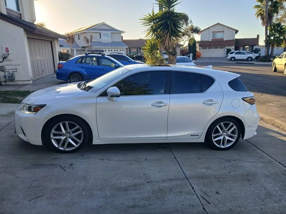 2015 Lexus CT - Image 8 of 20