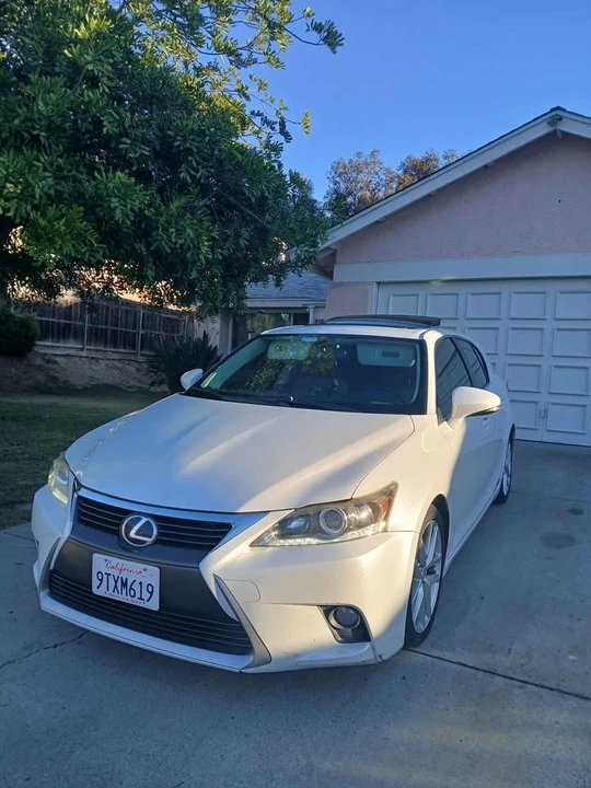 2015 Lexus CT - Image 3 of 20