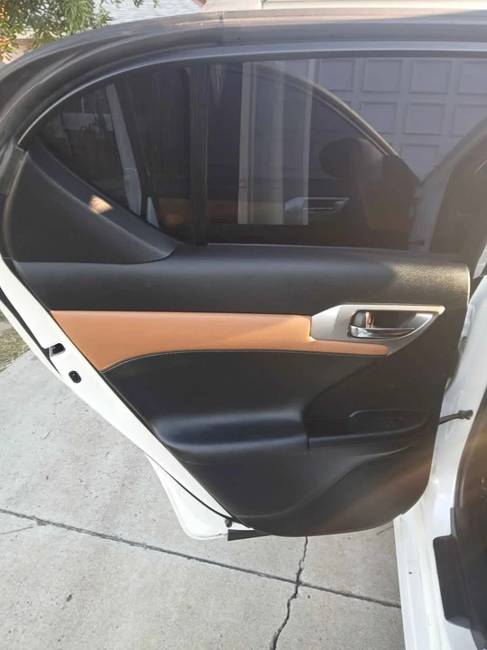 2015 Lexus CT - Image 12 of 20