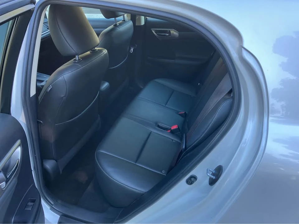 2015 Lexus CT - Image 7 of 12