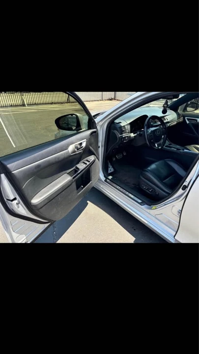 2015 Lexus CT - Image 3 of 15