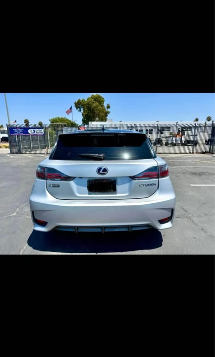 2015 Lexus CT - Image 12 of 15