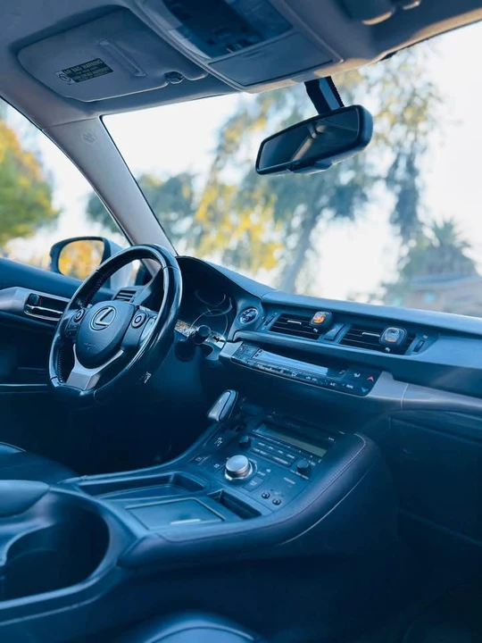 2015 Lexus CT - Image 3 of 20