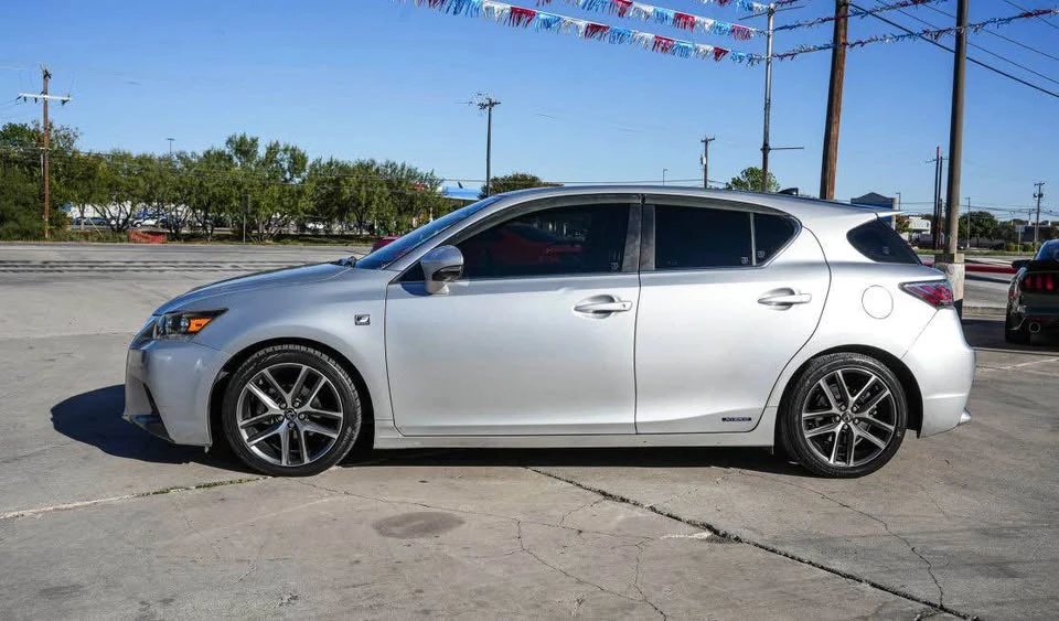 2015 Lexus CT - Image 4 of 14