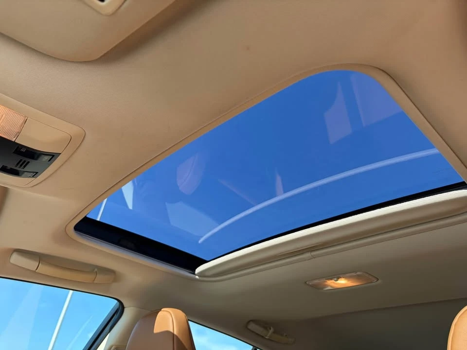 2015 Lexus CT - Image 16 of 17