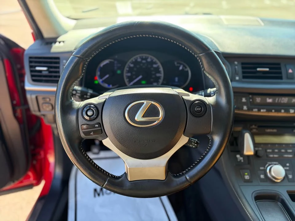 2015 Lexus CT - Image 11 of 17