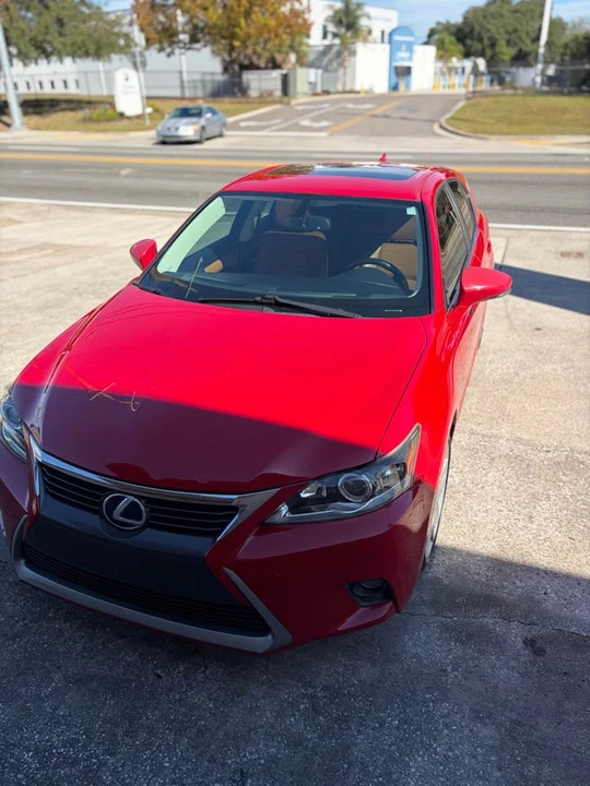 2015 Lexus CT - Image 2 of 17