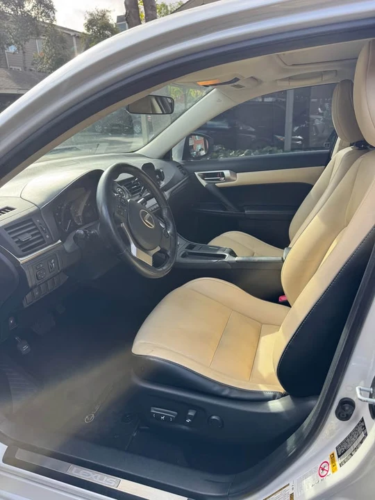 2015 Lexus CT - Image 3 of 9
