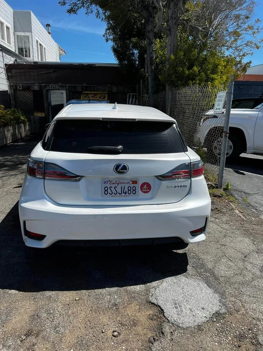 2015 Lexus CT - Image 3 of 4