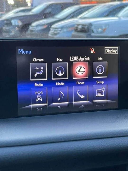 2015 Lexus CT - Image 13 of 20