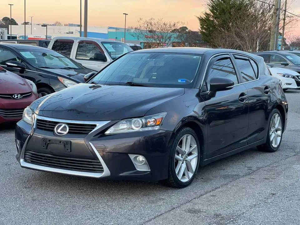 2015 Lexus CT - Image 8 of 20