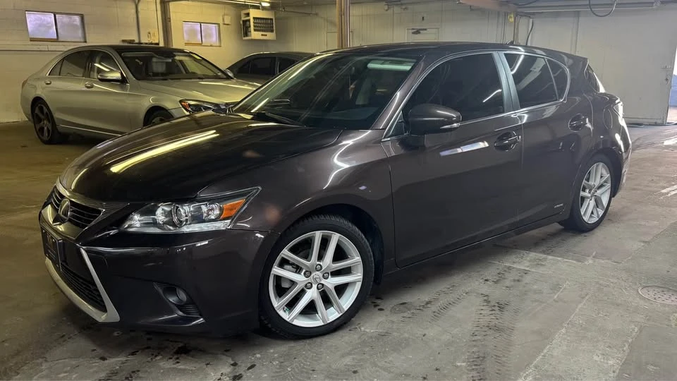 2015 Lexus CT - Image 11 of 19