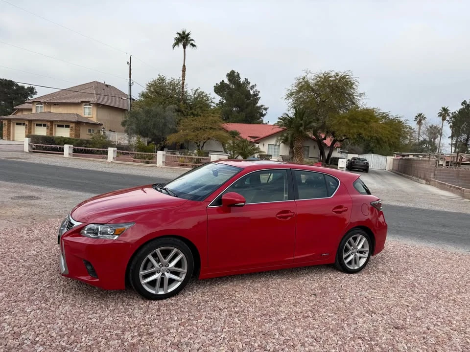 2015 Lexus CT - Image 2 of 12