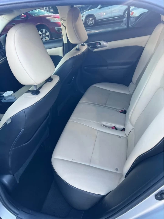 2015 Lexus CT - Image 9 of 11