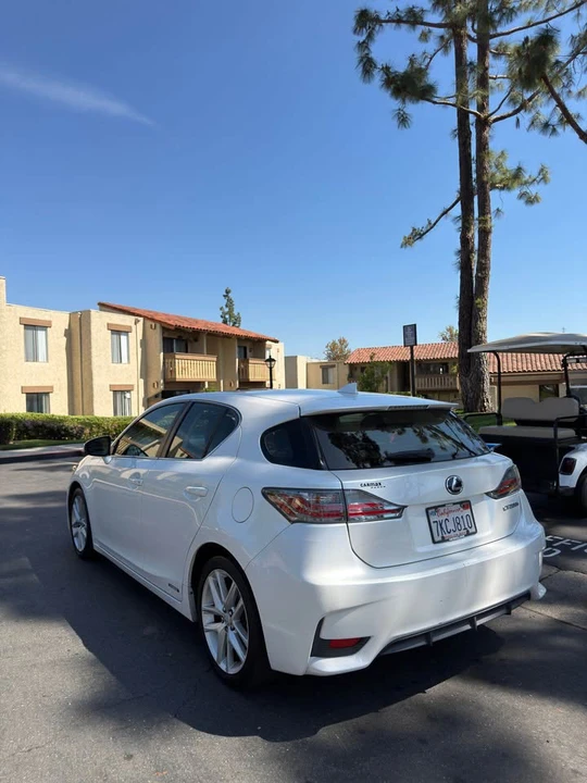 2015 Lexus CT - Image 5 of 10