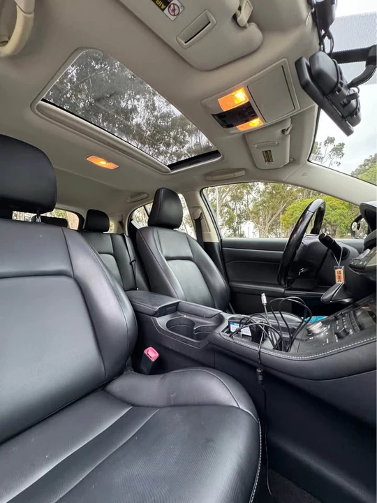2015 Lexus CT - Image 9 of 13