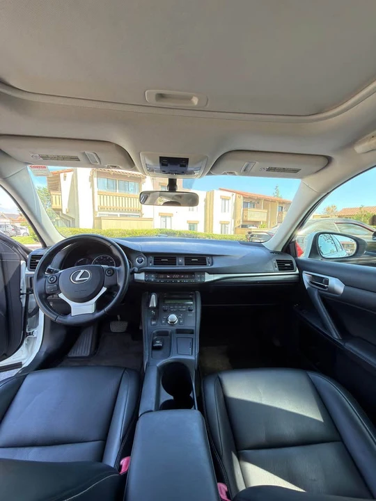 2015 Lexus CT - Image 6 of 10