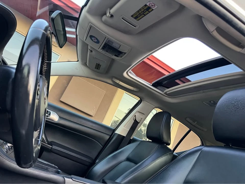 2015 Lexus CT - Image 15 of 18