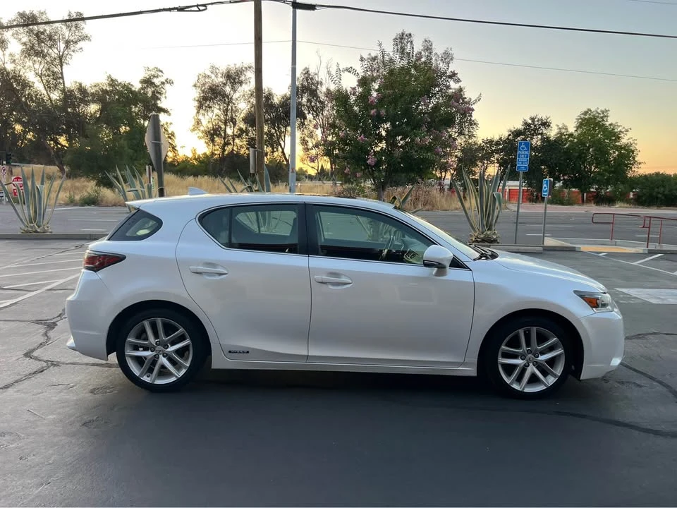 2015 Lexus CT - Image 6 of 18