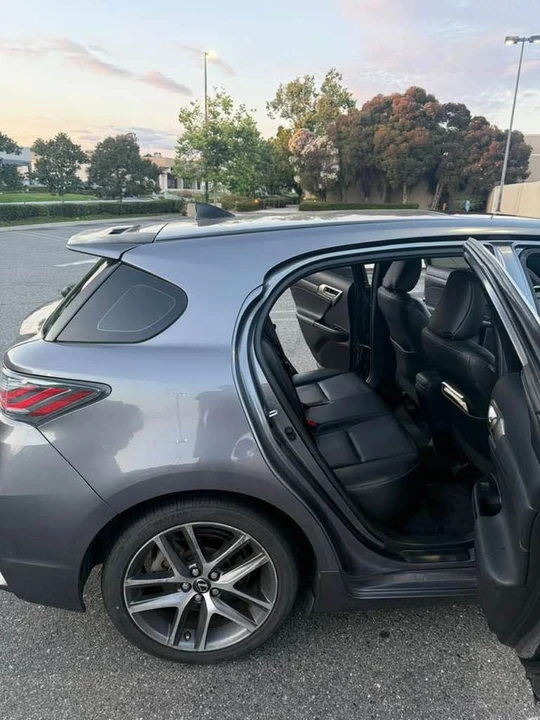 2015 Lexus CT - Image 10 of 16