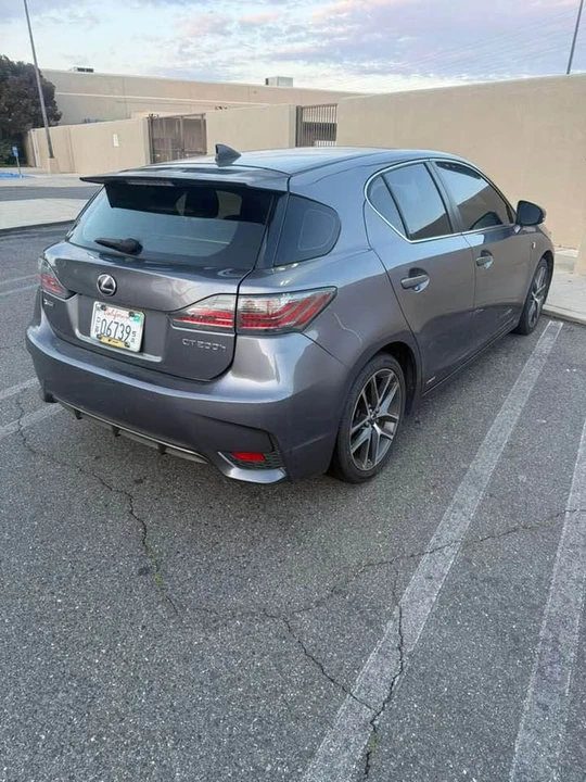 2015 Lexus CT - Image 3 of 16