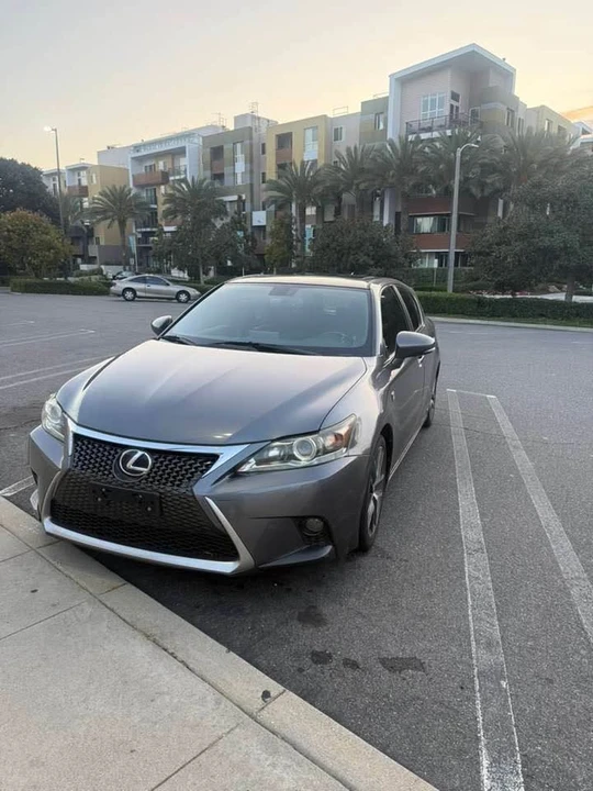2015 Lexus CT - Image 8 of 16