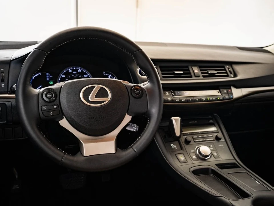 2015 Lexus CT - Image 4 of 21