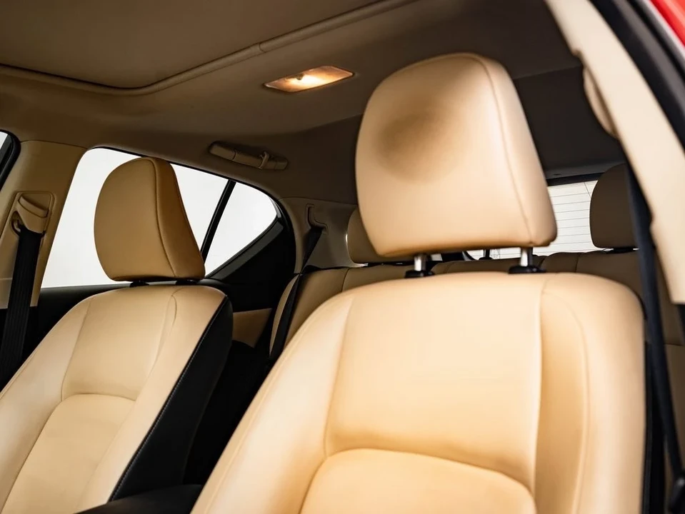 2015 Lexus CT - Image 20 of 21