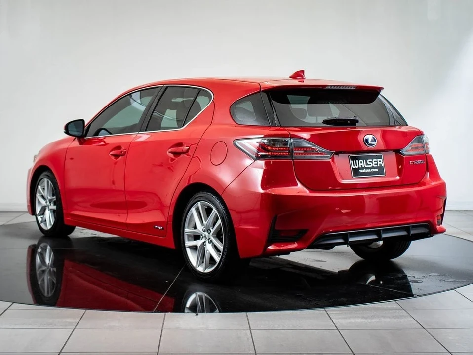 2015 Lexus CT - Image 11 of 21