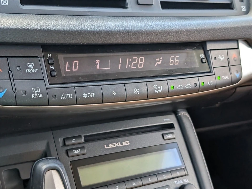 2015 Lexus CT - Image 21 of 21