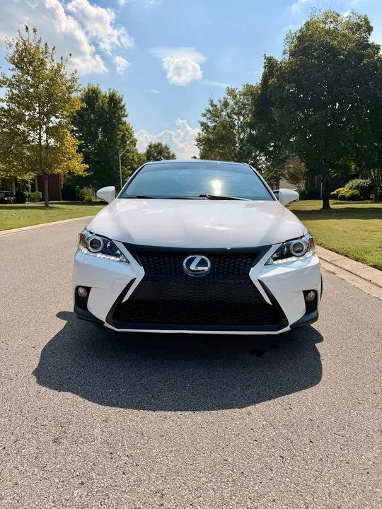 2015 Lexus CT - Image 2 of 20