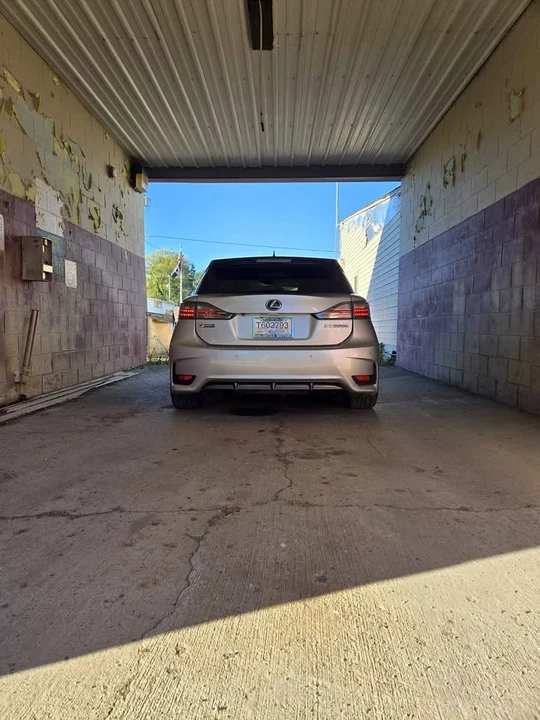 2015 Lexus CT - Image 12 of 14