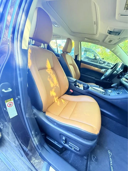 2015 Lexus CT - Image 13 of 19