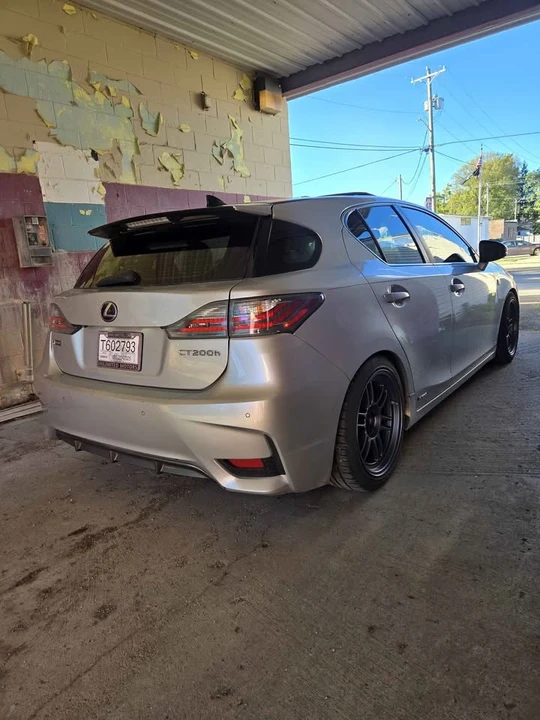 2015 Lexus CT - Image 11 of 14
