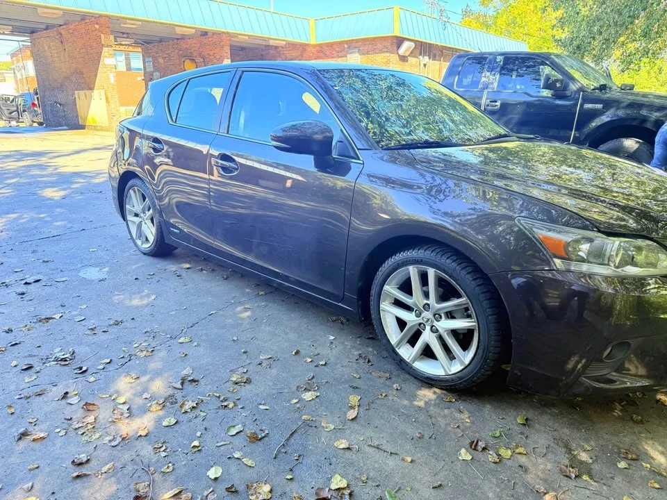 2015 Lexus CT - Image 9 of 19