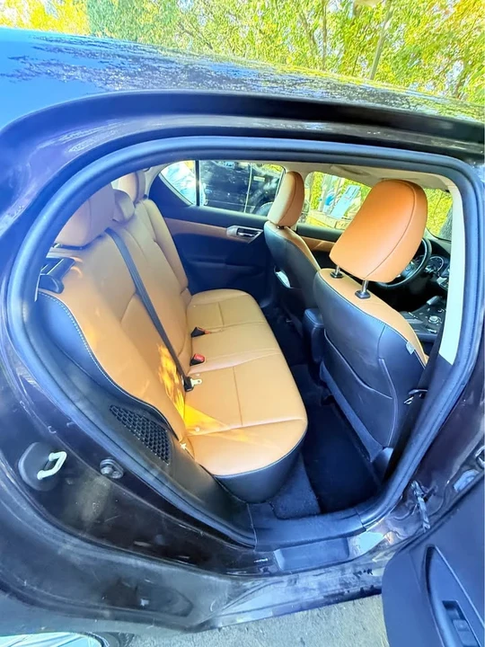 2015 Lexus CT - Image 12 of 19