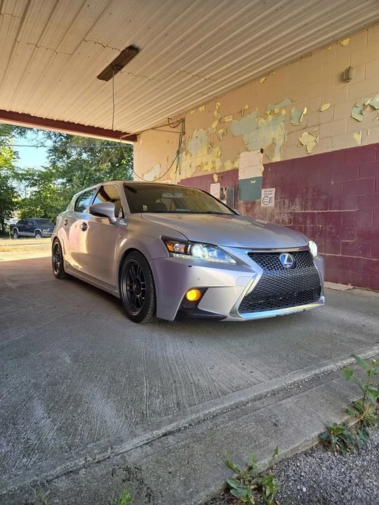 2015 Lexus CT - Image 13 of 14