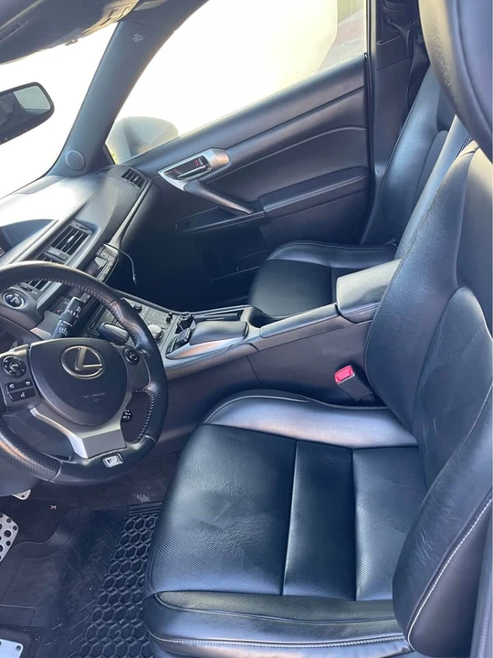 2015 Lexus CT - Image 10 of 17